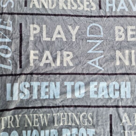 Family Rules pattern fleece microfiber blanket 50 x 58" pre loved - Picture 11 of 11